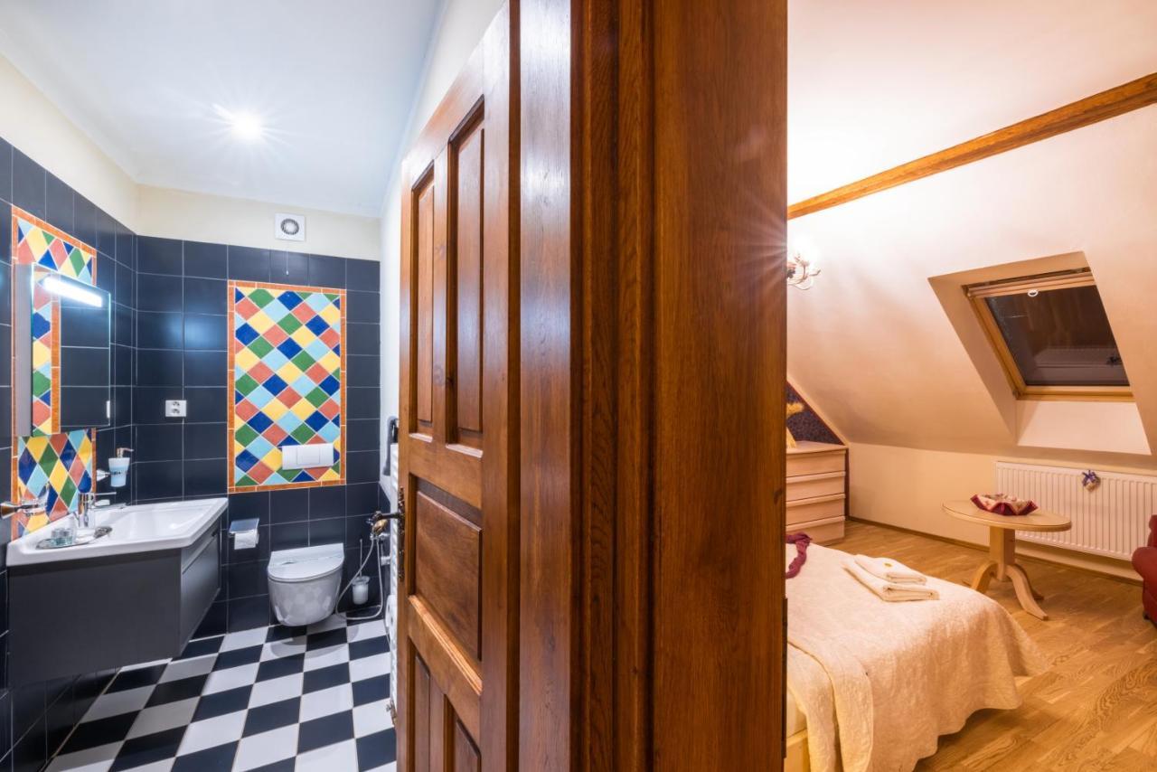 Hotel Barcadam Banská Štiavnica エクステリア 写真