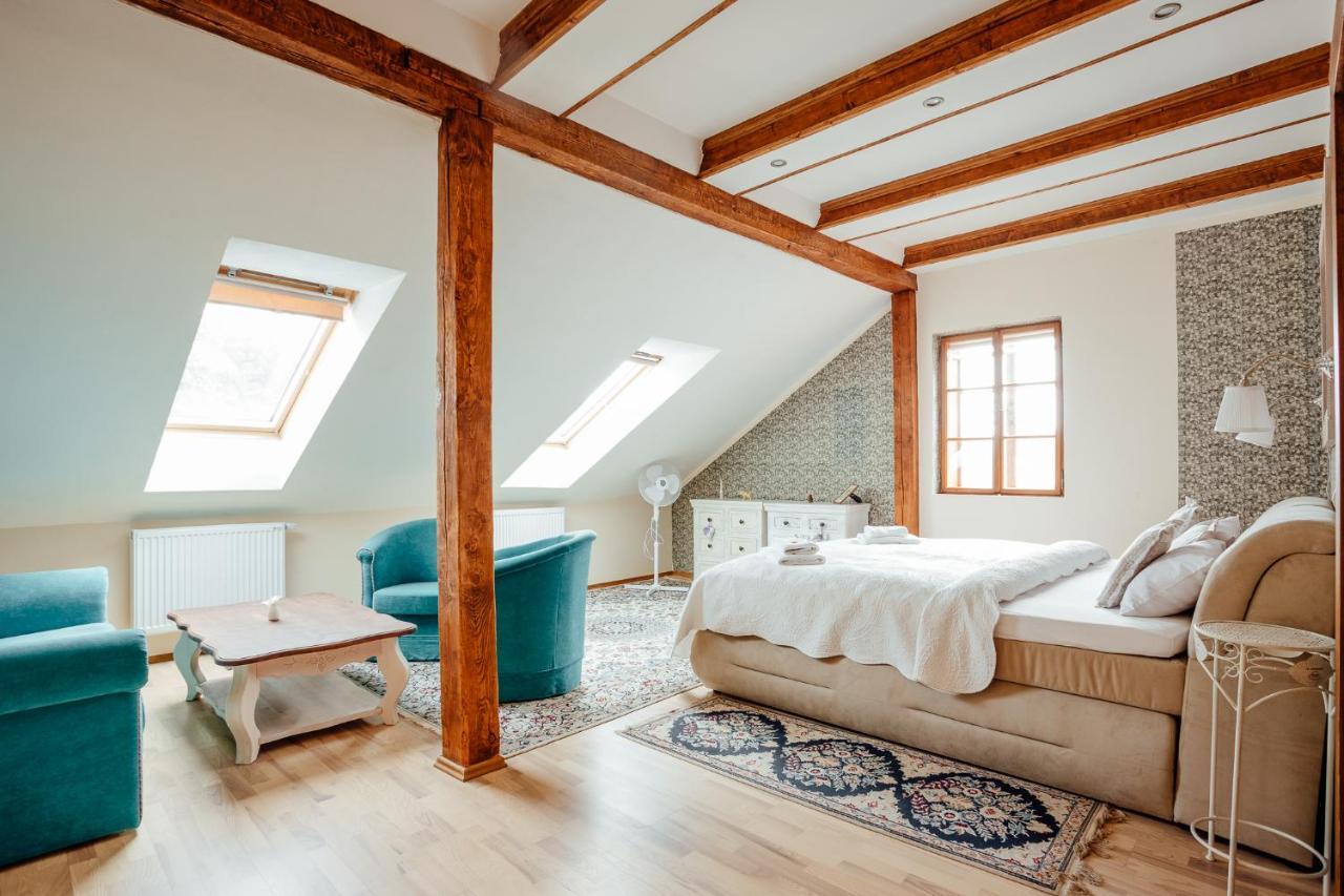 Hotel Barcadam Banská Štiavnica エクステリア 写真