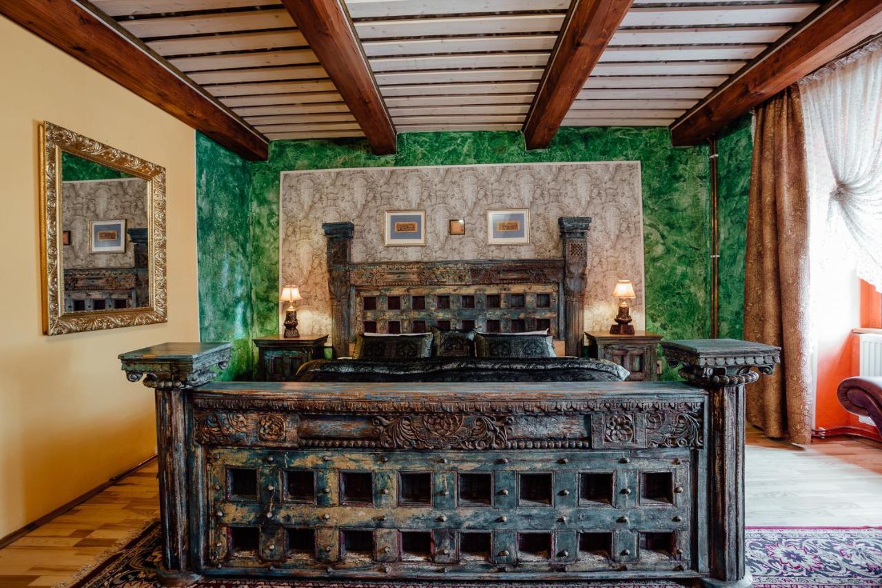 Hotel Barcadam Banská Štiavnica エクステリア 写真