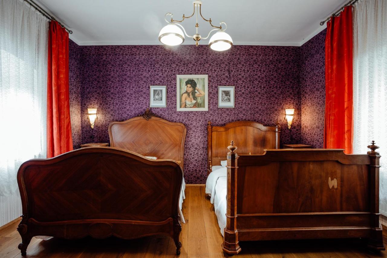 Hotel Barcadam Banská Štiavnica エクステリア 写真