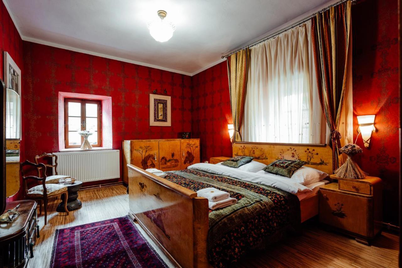 Hotel Barcadam Banská Štiavnica エクステリア 写真