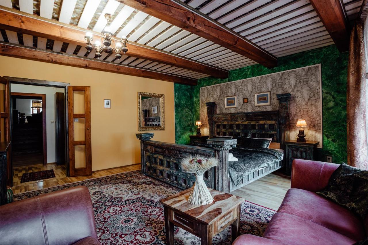 Hotel Barcadam Banská Štiavnica エクステリア 写真