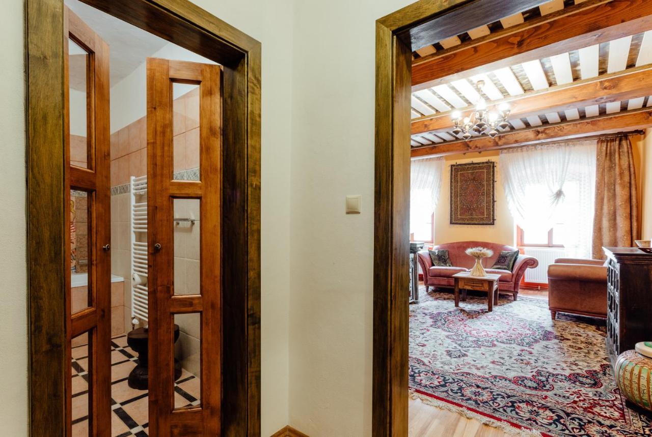 Hotel Barcadam Banská Štiavnica エクステリア 写真