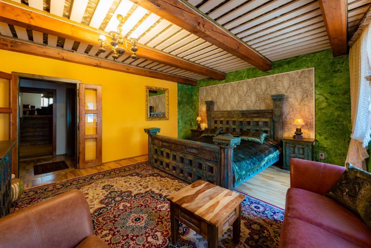 Hotel Barcadam Banská Štiavnica エクステリア 写真